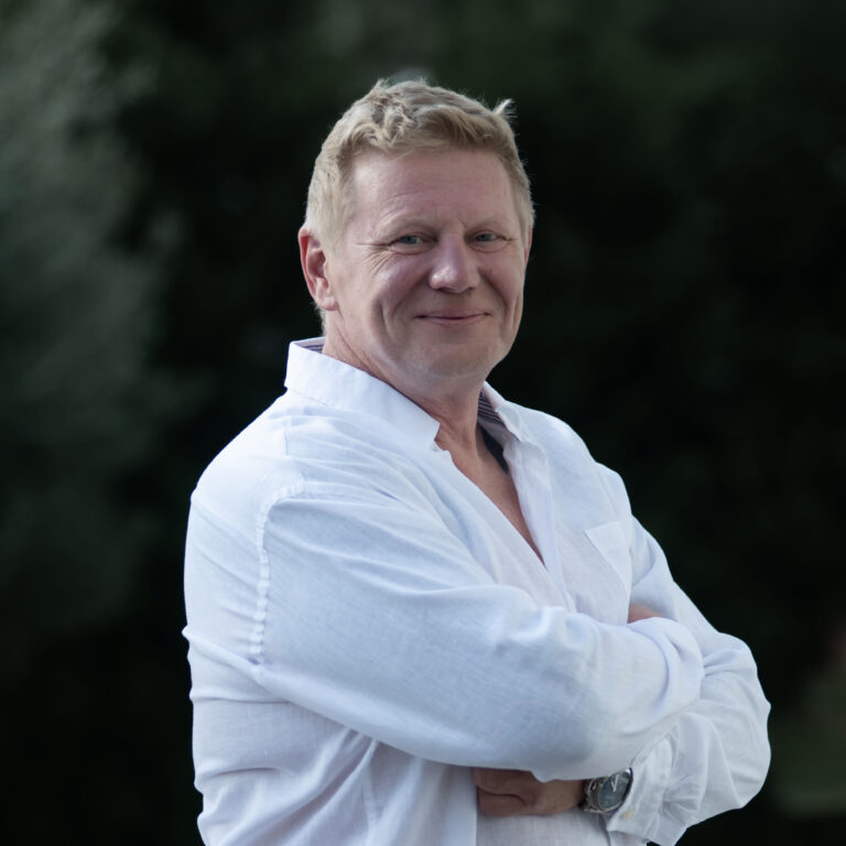 Роман Коневичев